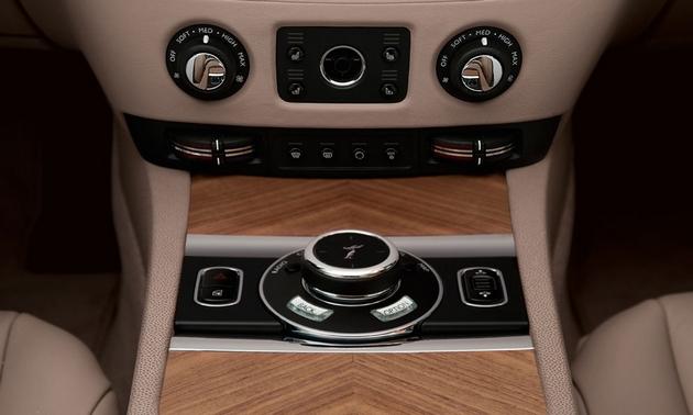 Rolls-Royce-Wraith-in-Geneva5