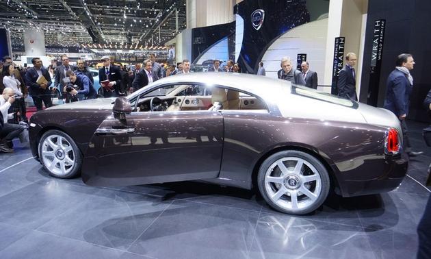 Rolls-Royce-Wraith-in-Geneva8