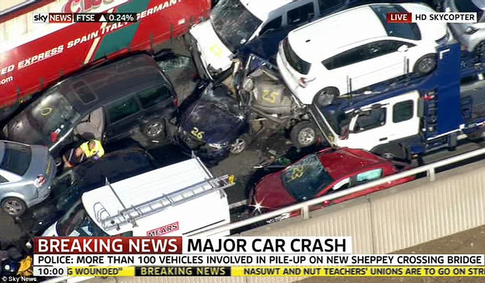 article-2412099-1BA21BD2000005DC-15_964x563