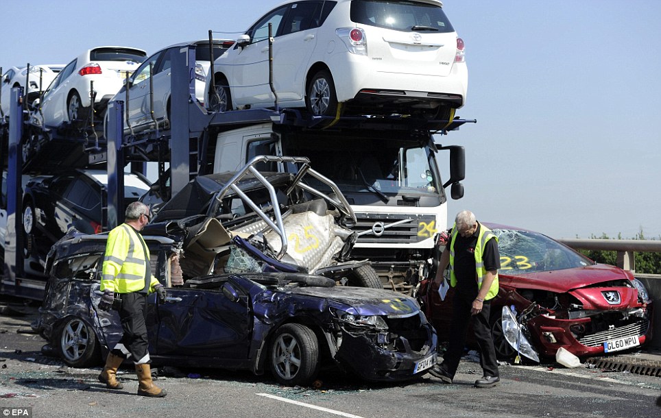 article-2412099-1BA324CB000005DC-482_964x610