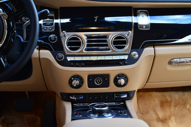 2014-rolls-royce-wraith-first-drive-26-1